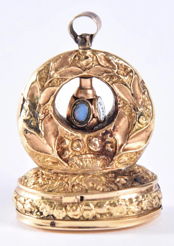 French Gold Fob with Gold Music Box
Rare Circa 1800 gold music box pendant 